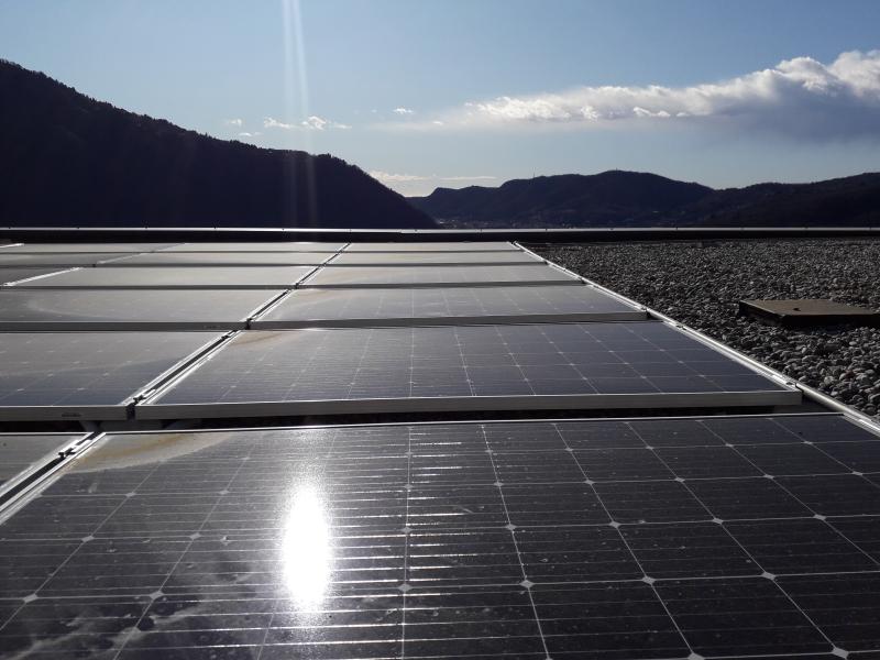 Fotovoltaico-cernobbio-como-EQUASrl-vista-lago-accumulo-rinnovabili-solare